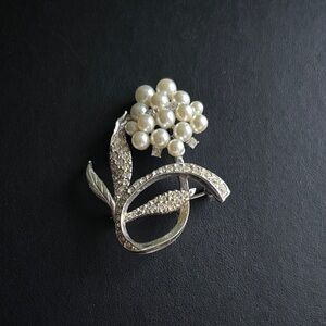 Vintage Costume Floral Brooch